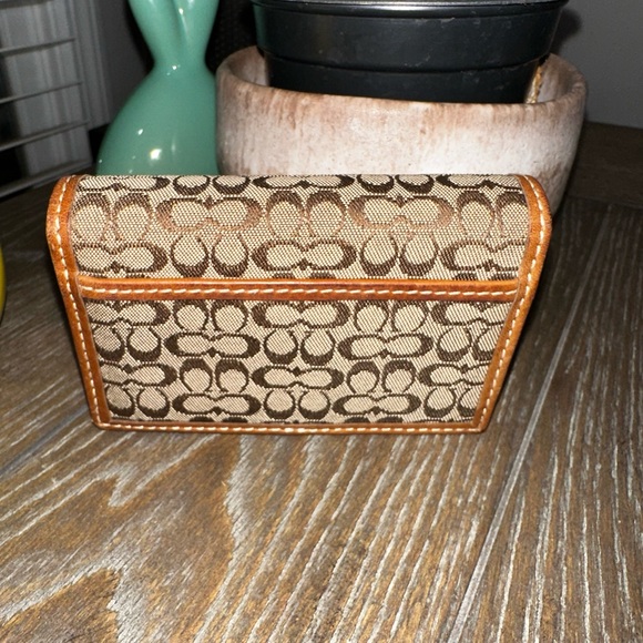 Vintage Coach monogram card holder LIKE NEW - Picture 2 of 4